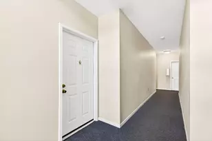 6789 Meadow Creek Dr, Columbus, OH 43235 - Photo 9