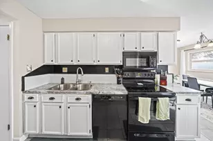 3227 Minerva Lake Rd, Columbus, OH 43231 - Photo 21