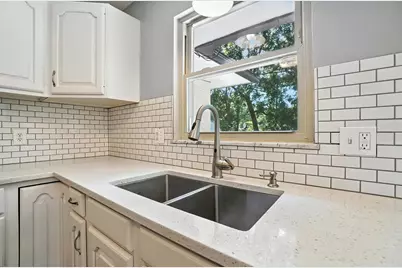 2688 Woodley Road, Columbus, OH 43231 - Photo 11