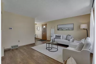 2528 Dwiton Court, Grove City, OH 43123 - Photo 9