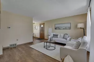 2528 Dwiton Ct, Grove City, OH 43123 - Photo 9