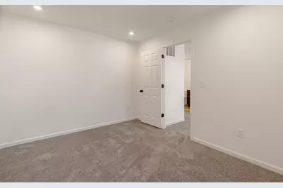 1033 Queen Bee Place, Grove City, OH 43123 - Photo 15