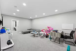 306 Neruda Ave, Columbus, OH 43215 - Photo 43