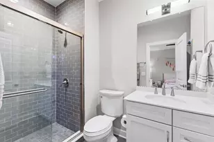 306 Neruda Ave, Columbus, OH 43215 - Photo 33