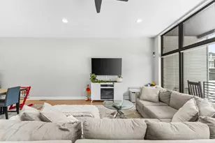 306 Neruda Ave, Columbus, OH 43215 - Photo 9