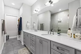306 Neruda Ave, Columbus, OH 43215 - Photo 27