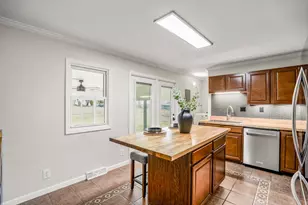 1121 W Sandusky Ave, Bellefontaine, OH 43311 - Photo 9