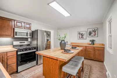 1121 W Sandusky Avenue, Bellefontaine, OH 43311 - Photo 11