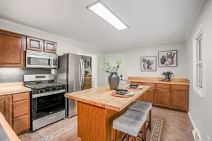 1121 W Sandusky Ave, Bellefontaine, OH 43311 - Photo 11