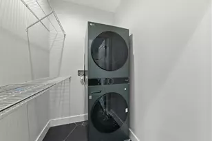 531 Emmit Ave, Columbus, OH 43228 - Photo 13