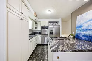 2883 Valley Green Dr, Columbus, OH 43207 - Photo 19