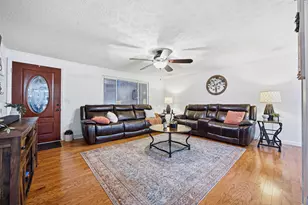 2883 Valley Green Dr, Columbus, OH 43207 - Photo 7