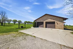 348 Grassy Run Rd, Sabina, OH 45169 - Photo 11