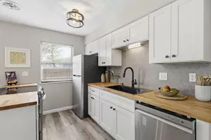 717 Alta View Ct, Columbus, OH 43085 - Photo 9