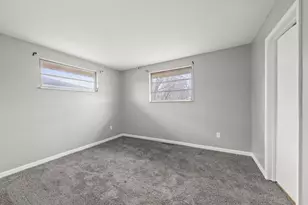 2682 Kenny Ln, Grove City, OH 43123 - Photo 9