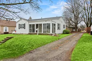 617 S Madriver St, Bellefontaine, OH 43311 - Photo 3