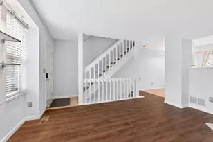 7853 Barkwood Dr, Columbus, OH 43085 - Photo 3