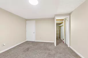 7853 Barkwood Dr, Columbus, OH 43085 - Photo 33