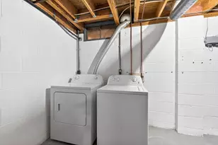 7853 Barkwood Dr, Columbus, OH 43085 - Photo 37