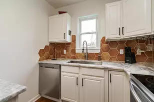 330 E Morrill Ave, Columbus, OH 43207 - Photo 9