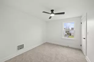 2712 Eakin Rd, Columbus, OH 43204 - Photo 29