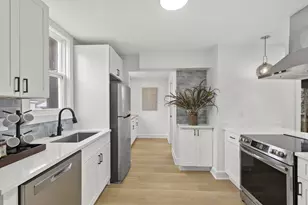 2712 Eakin Rd, Columbus, OH 43204 - Photo 13