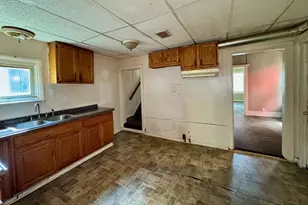 211 E Central Ave, Delaware, OH 43015 - Photo 3