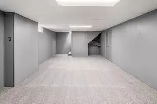 1439 Firwood Dr, Columbus, OH 43229 - Photo 49