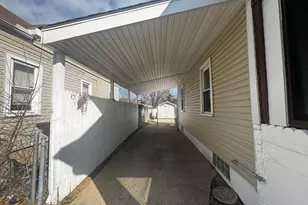 1176 Duxberry Ave, Columbus, OH 43211 - Photo 29