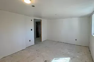 210 E Central Ave, Delaware, OH 43015 - Photo 11