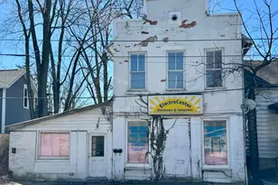 210 E Central Ave, Delaware, OH 43015 - Photo 1