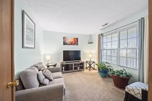 4668 Kenross Dr, Columbus, OH 43207 - Photo 7