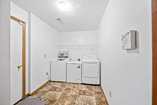 4668 Kenross Dr, Columbus, OH 43207 - Photo 21