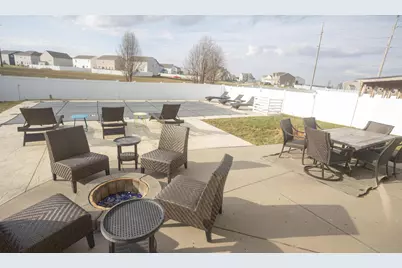 377 Puleo Drive, London, OH 43140 - Photo 9