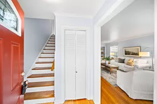 142 W Schreyer Pl, Columbus, OH 43214 - Photo 3