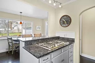 142 W Schreyer Pl, Columbus, OH 43214 - Photo 27