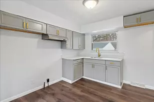 2299 Holt Ave, Columbus, OH 43219 - Photo 9