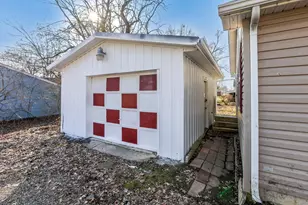 215 Barton St, Ashley, OH 43003 - Photo 39