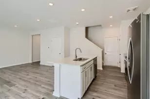 1477 Cardinez Wy, Columbus, OH 43228 - Photo 9