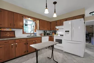 1448 W Sparrow Rd, Springfield, OH 45502 - Photo 9