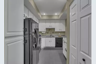 5870 Crooked Creek Boulevard, Grove City, OH 43123 - Photo 17