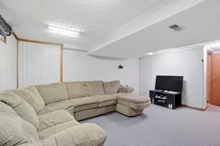 393 Canterbury Ct, Westerville, OH 43082 - Photo 39