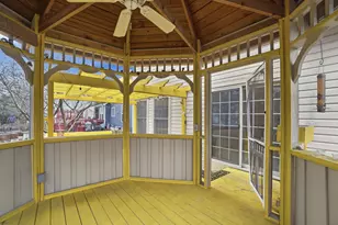 393 Canterbury Ct, Westerville, OH 43082 - Photo 73