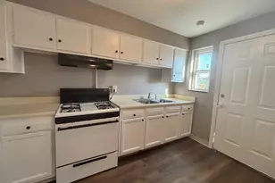 34 N Hampton Rd, Columbus, OH 43213 - Photo 5