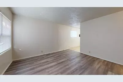 2102-2104 Avalon Place, Columbus, OH 43219 - Photo 5