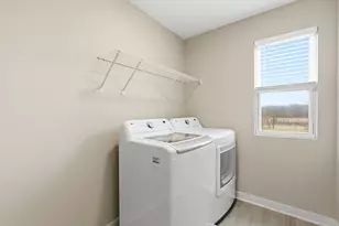 2702 Fieldwin Dr, Blacklick, OH 43004 - Photo 33