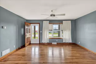 212 Green St, Williamsport, OH 43164 - Photo 11