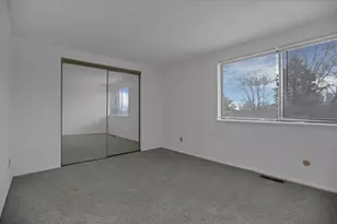 1022 Galliton Ct, Columbus, OH 43220 - Photo 17