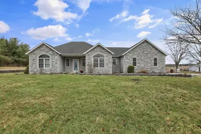 5706 Gale Road SW, Pataskala, OH 43062 - Photo 1