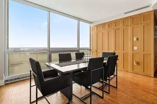 1 Miranova Pl, Columbus, OH 43215 - Photo 17